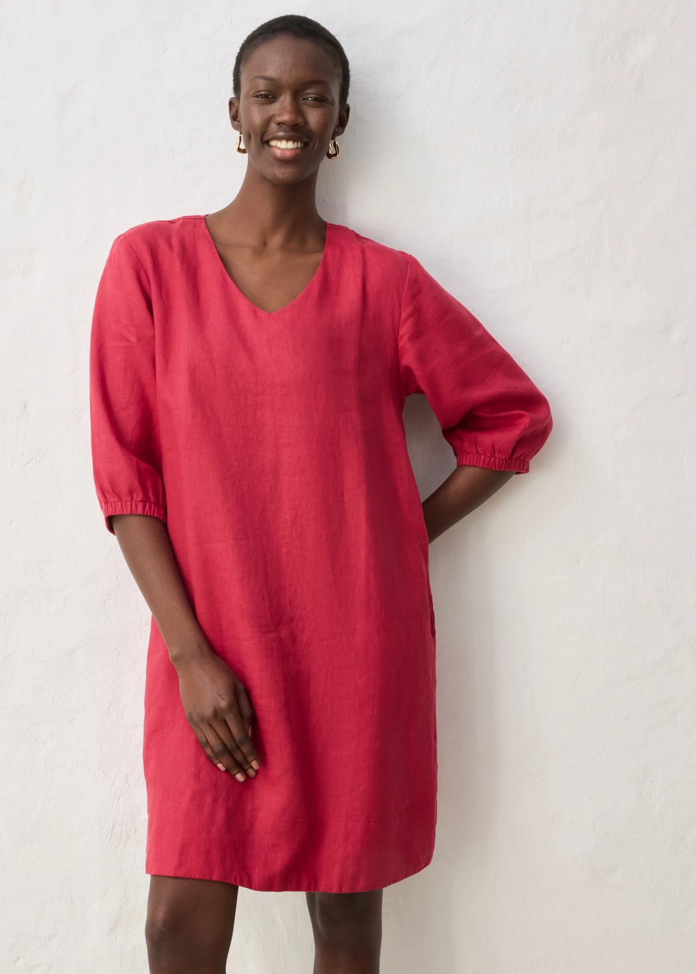 Robe 100 % lin, manches 3/4 • rouge cerise • Boutique bonprix
