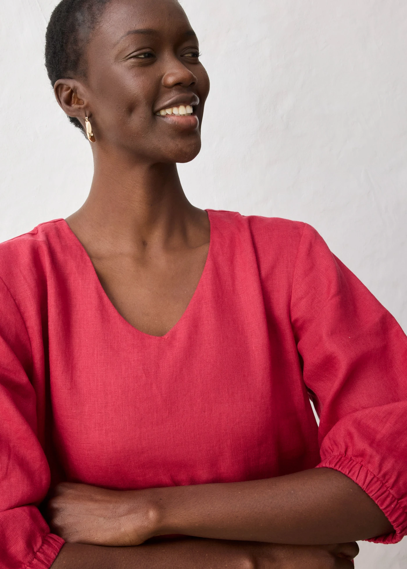 Robe 100 % lin, manches 3/4 • rouge cerise • Boutique bonprix