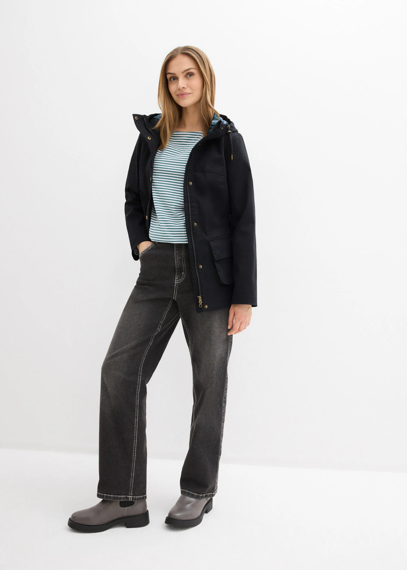 Veste déperlante avec doublure à carreaux • noir • Boutique bonprix