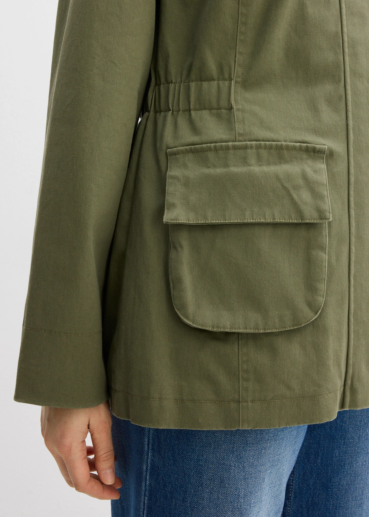 Veste déperlante avec doublure à carreaux • olive • Boutique bonprix