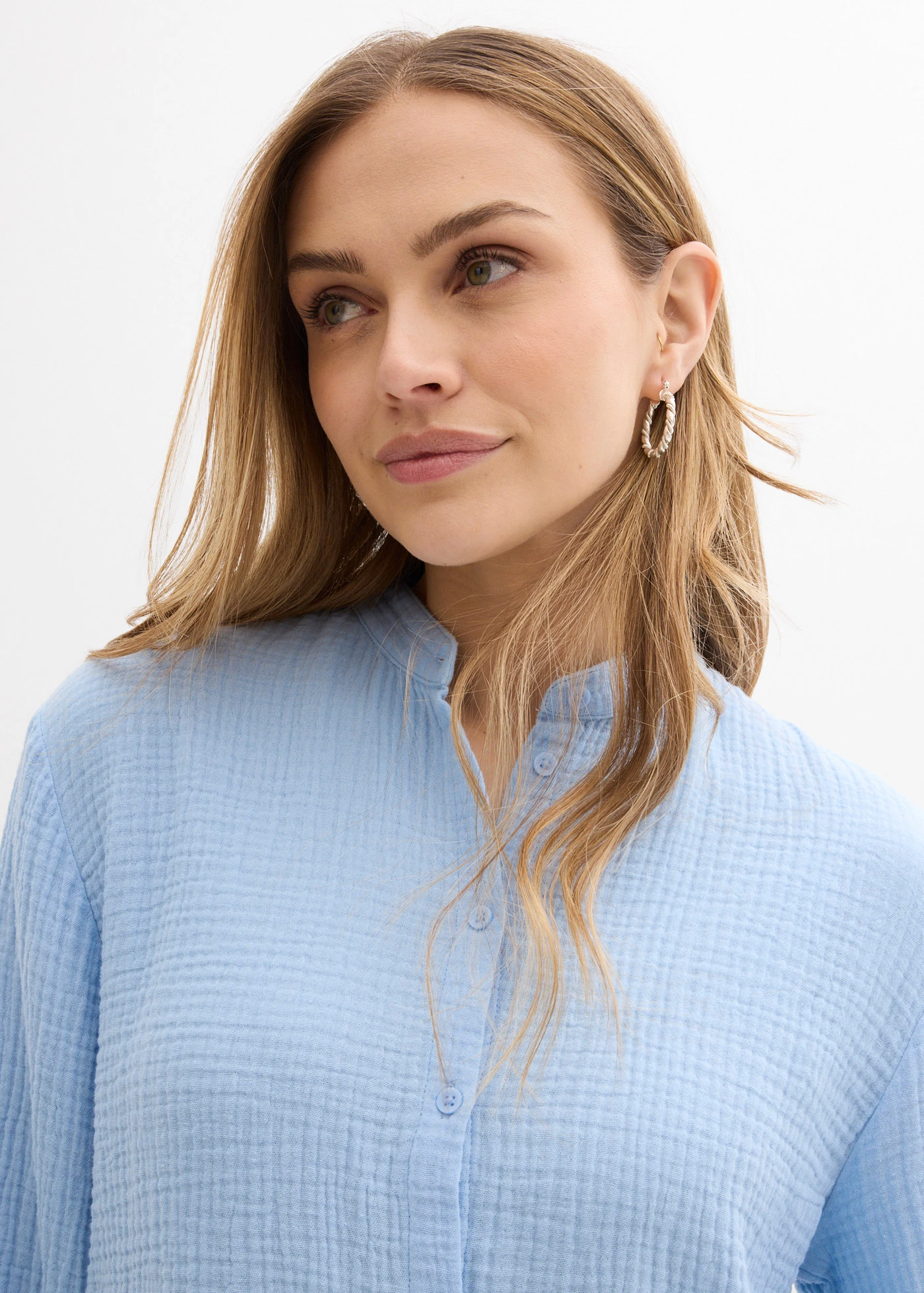 Lange blouse van luchtige mousseline • lichtblauw • bonprix online shop