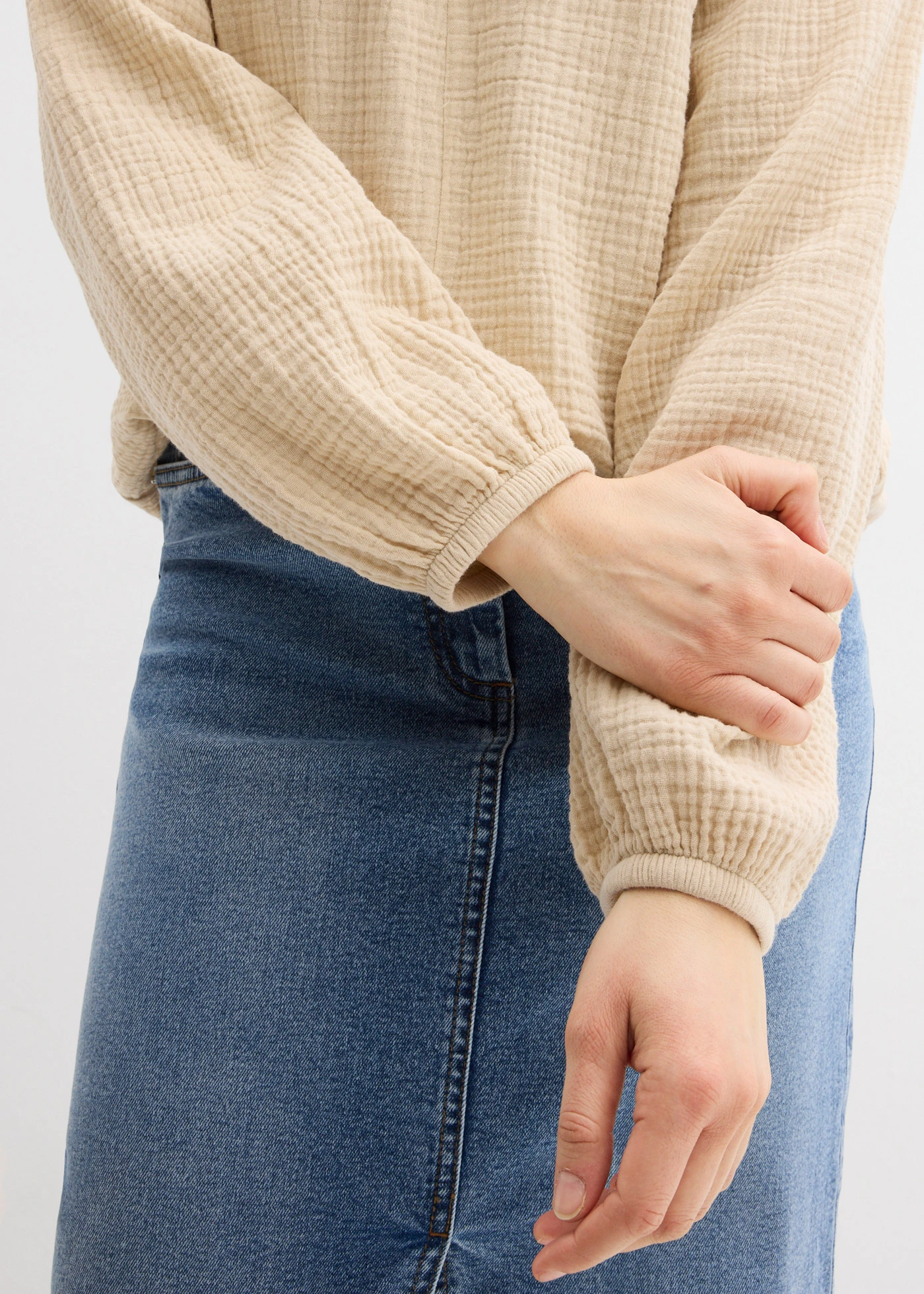 Halenka přes hlavu, ze vzdušného mušelínu • světle písková • bonprix obchod