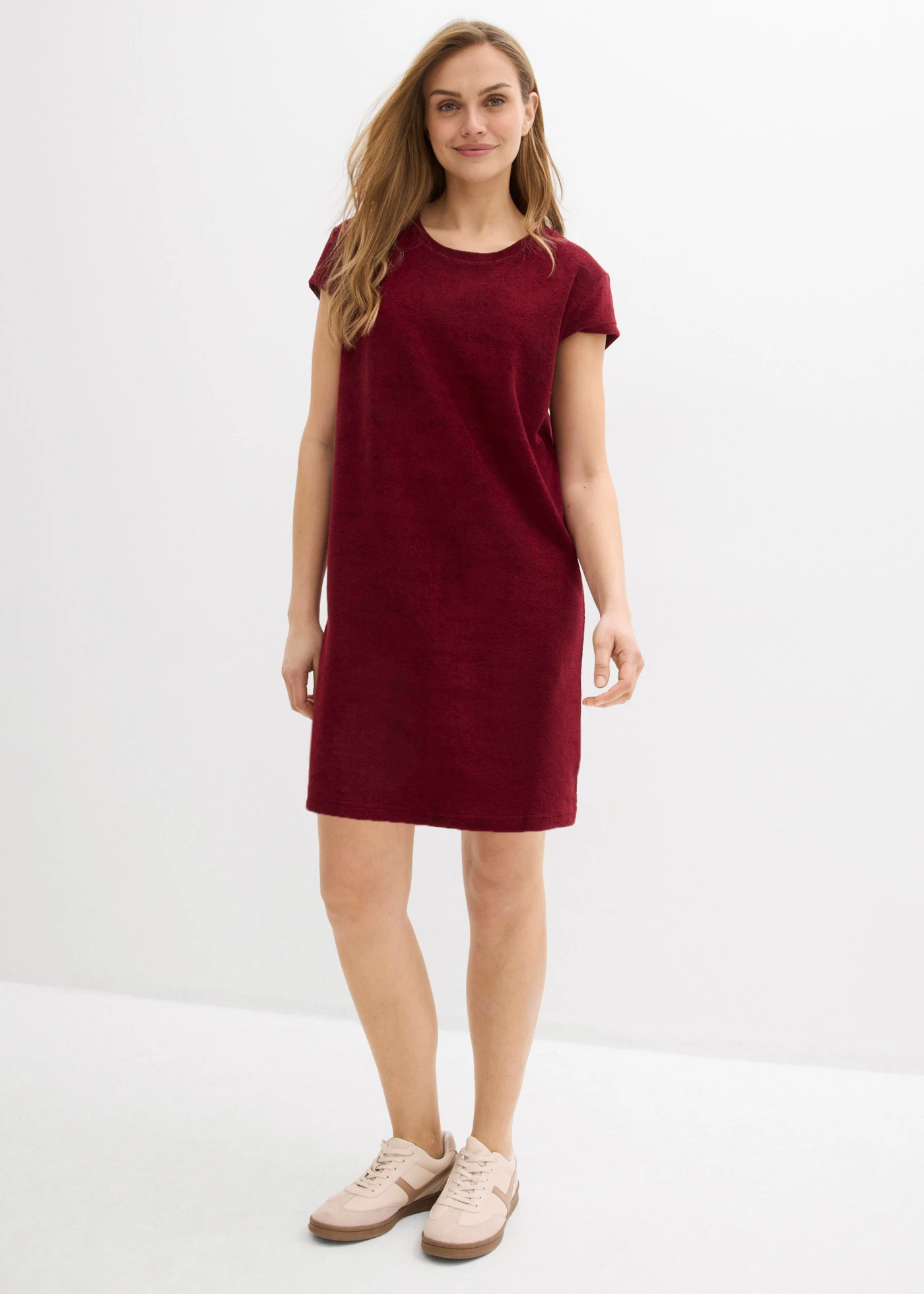 Robe en jersey éponge • rouge rubis • Boutique bonprix