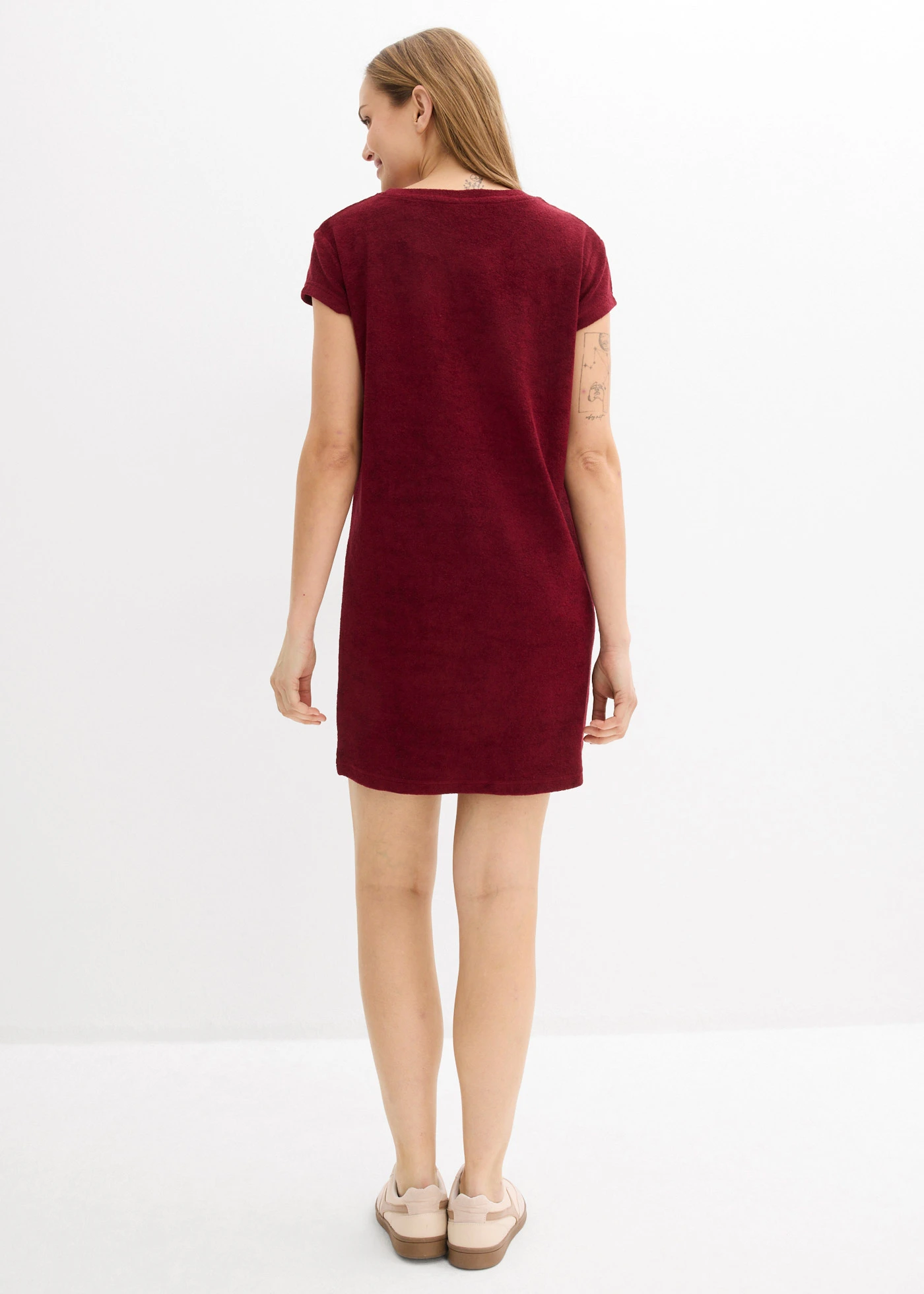 Rochie din tricot din frotir • roșu rubiniu • magazin bonprix