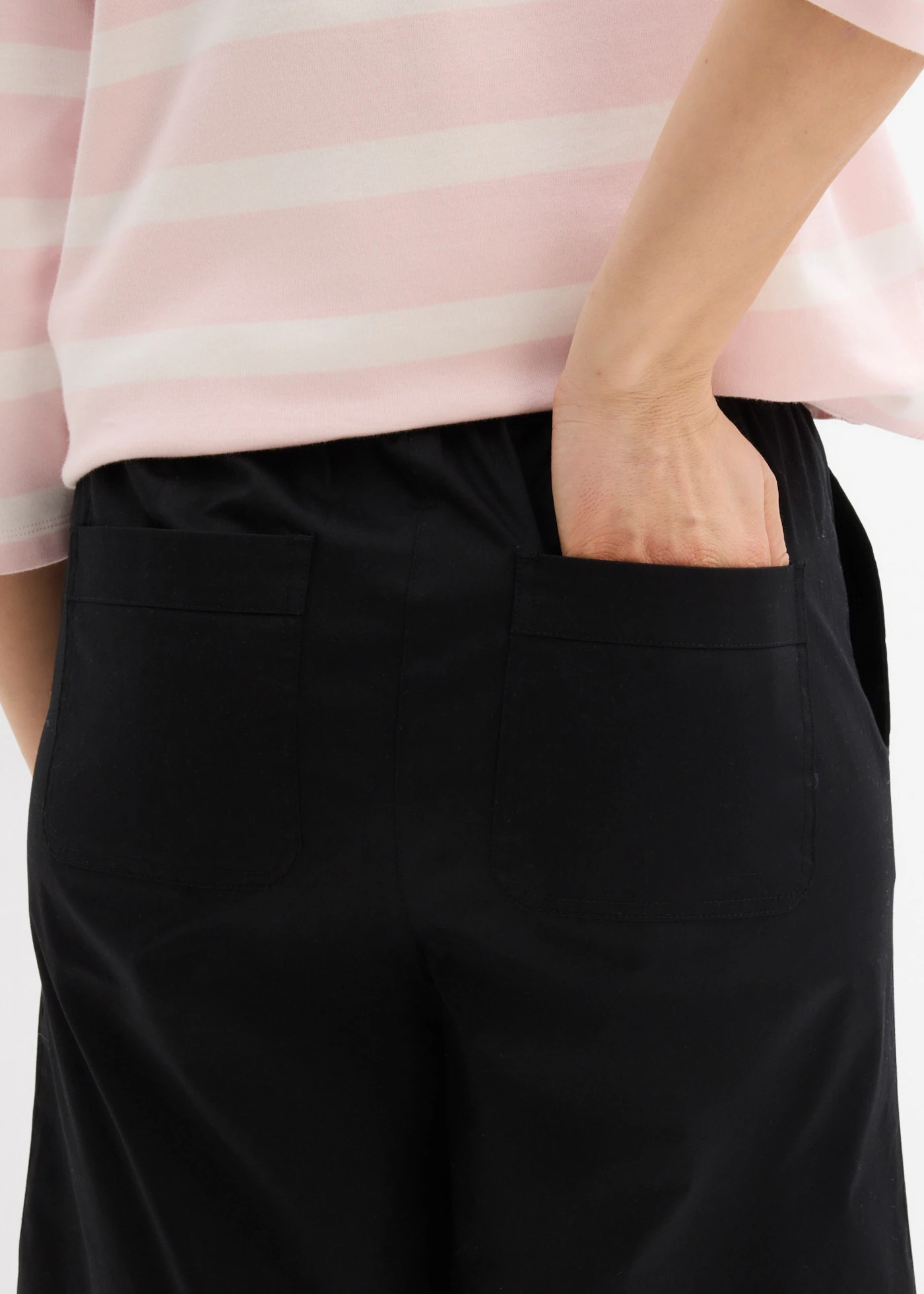 Bermuda effet paper touch en coton extensible • noir • Boutique bonprix