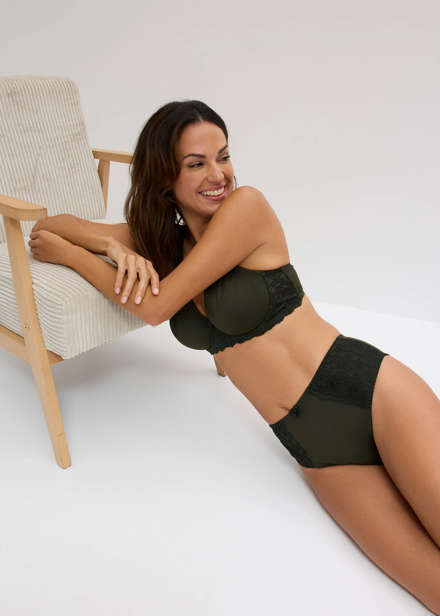 Lot de 2 slips maxi avec dentelle • olive foncé • Boutique bonprix