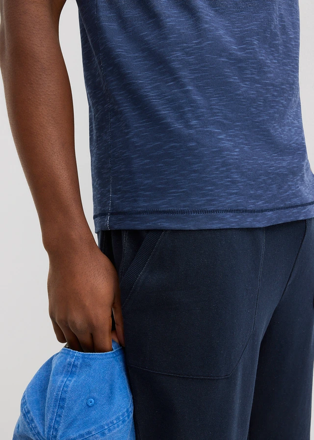T-shirt van puur katoen, slim fit • donkerblauw/wit • product-page.page-title-suffix