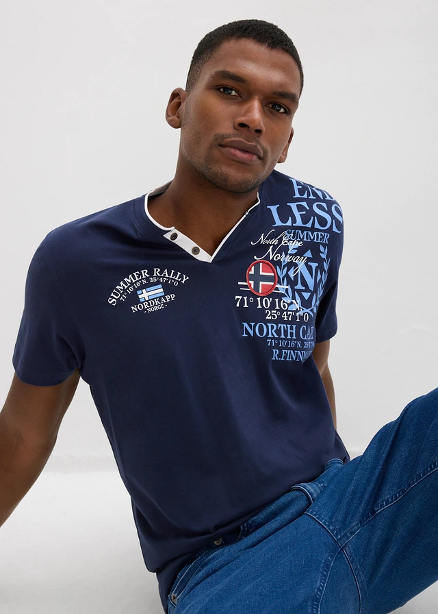 Henley shirt met korte mouwen van biologisch katoen • donkerblauw met print • product-page.page-title-suffix