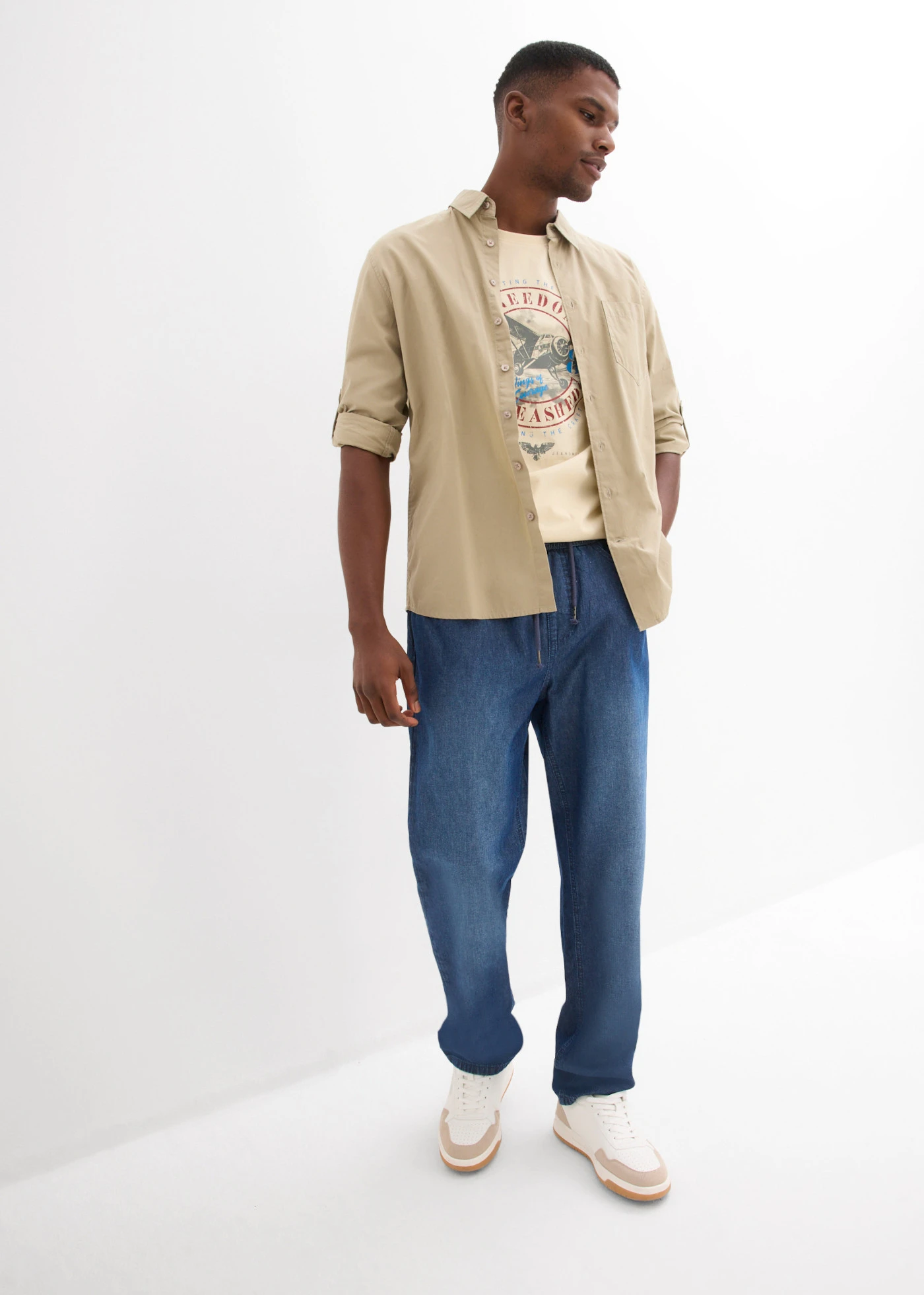 Lot de 2 jeans à taille élastiquée • bleu denim + bleu clair denim • Boutique bonprix