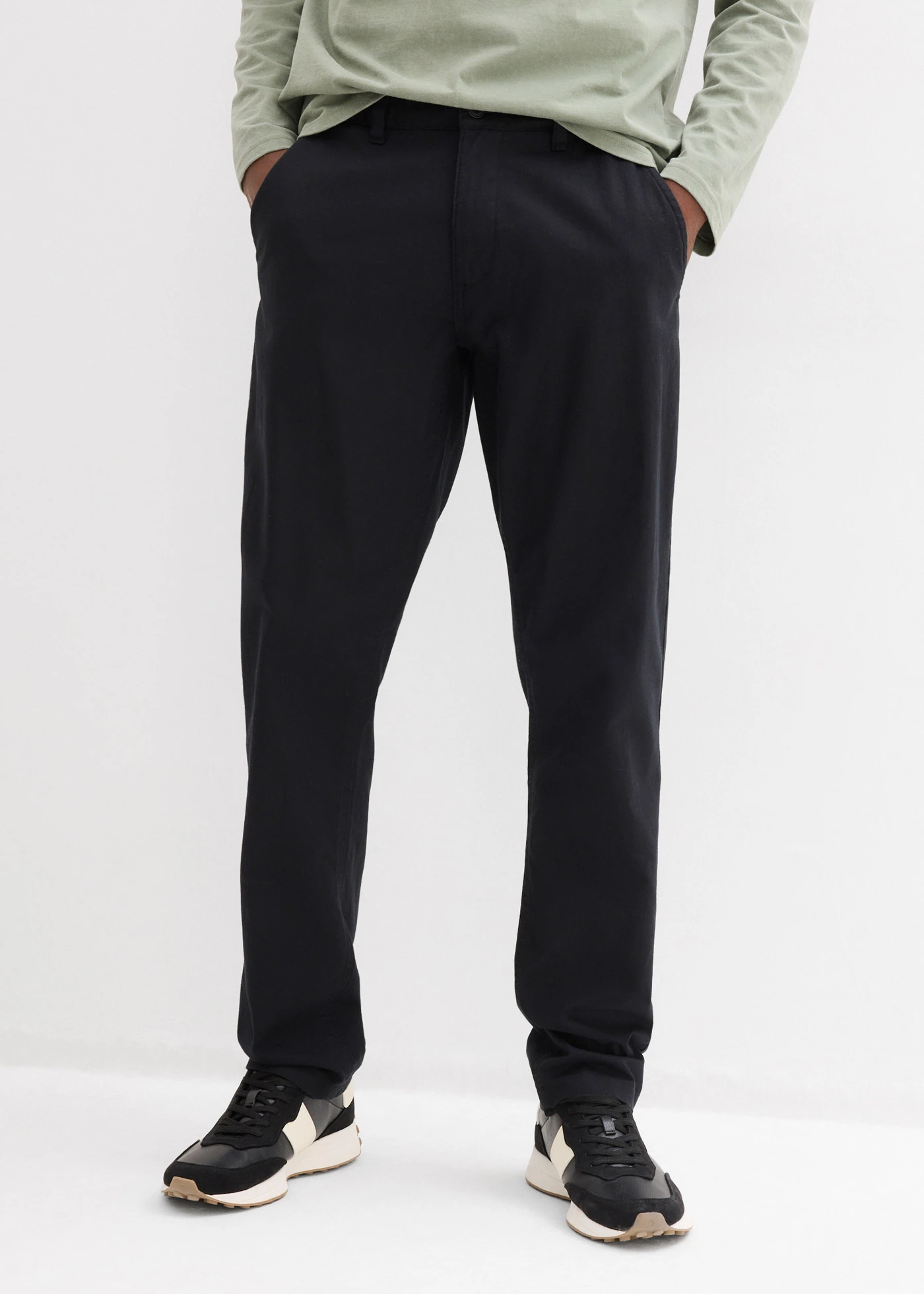 Pantalon chino regular, droit • noir • Boutique bonprix