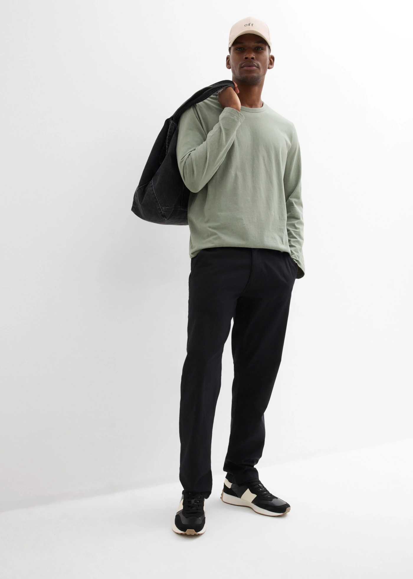 Regular Fit chino nadrág lenvászon-keverékből, Straight • fekete • bonprix áruház