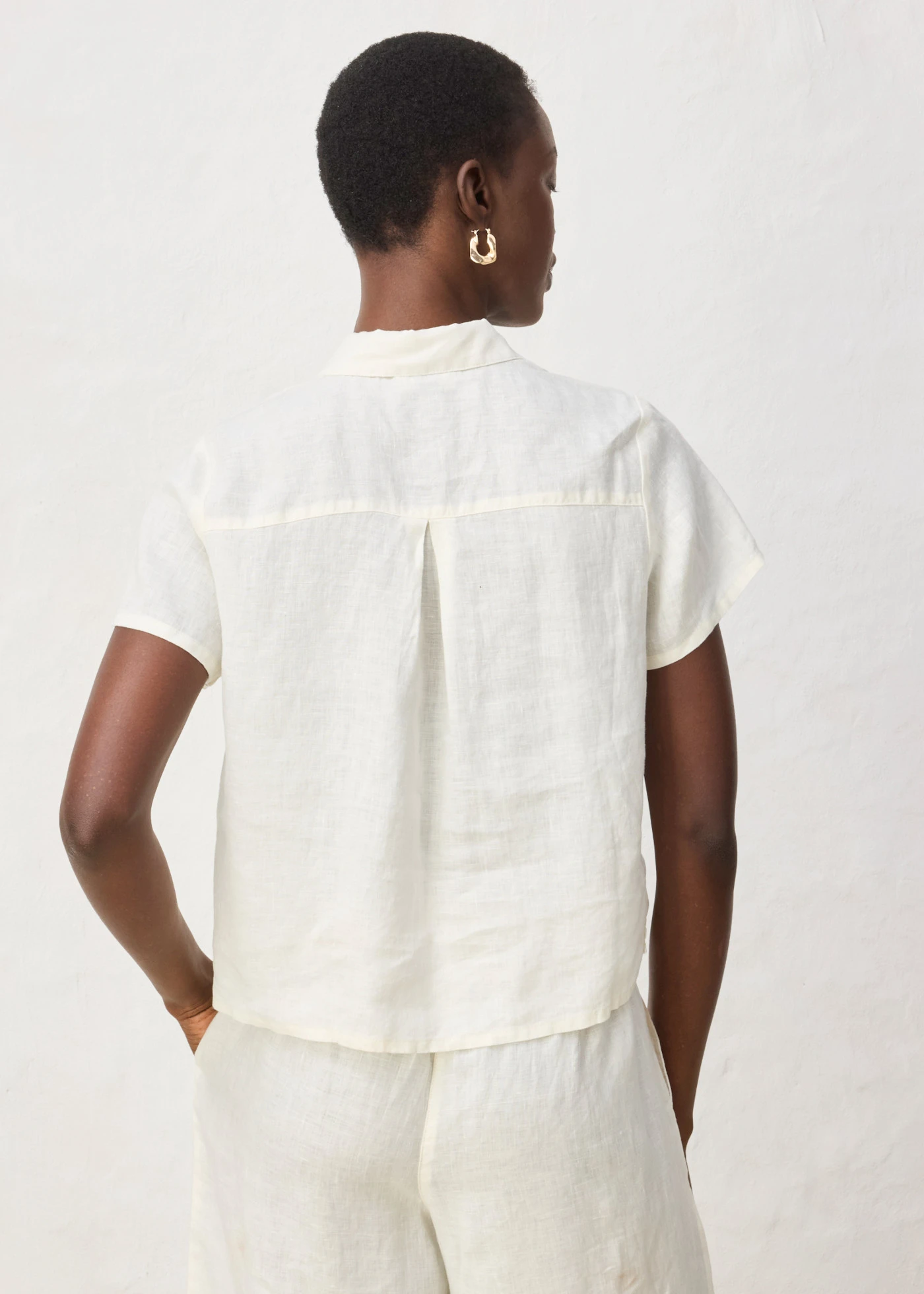 Wijde blouse met korte mouwen van puur linnen • wolwit • bonprix online shop