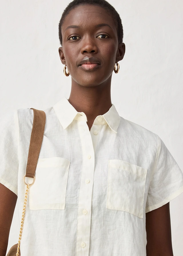 Wijde blouse met korte mouwen van puur linnen • wolwit • product-page.page-title-suffix