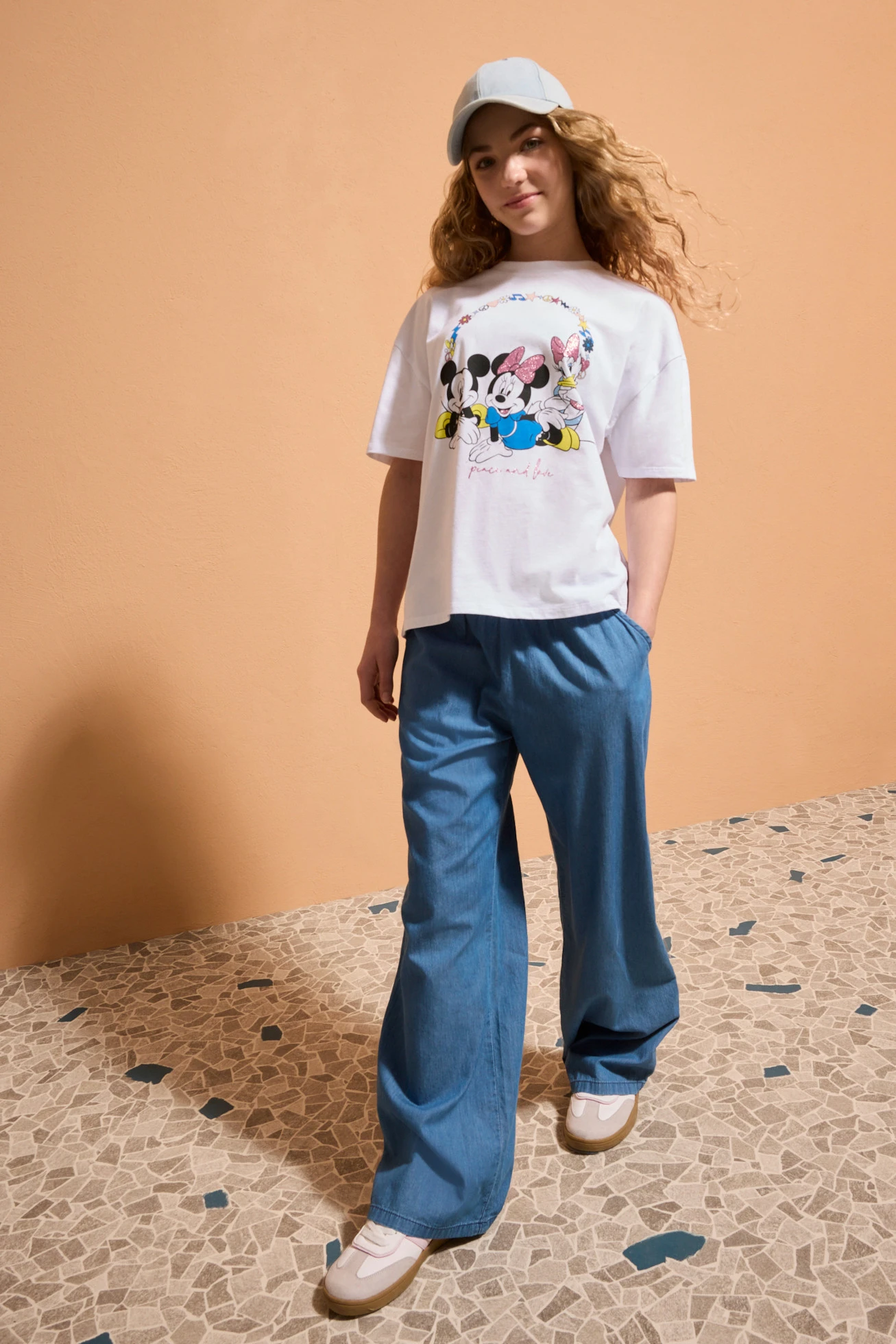 Bluză oversize cu Mickey Mouse, din tricot 100% din bumbac organic • alb cu imprimeu • magazin bonprix
