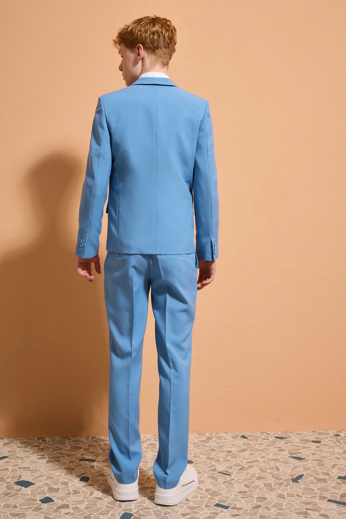 Costume 4 pièces avec chemise et cravate • bleu cristal/blanc/bleu foncé • Boutique bonprix