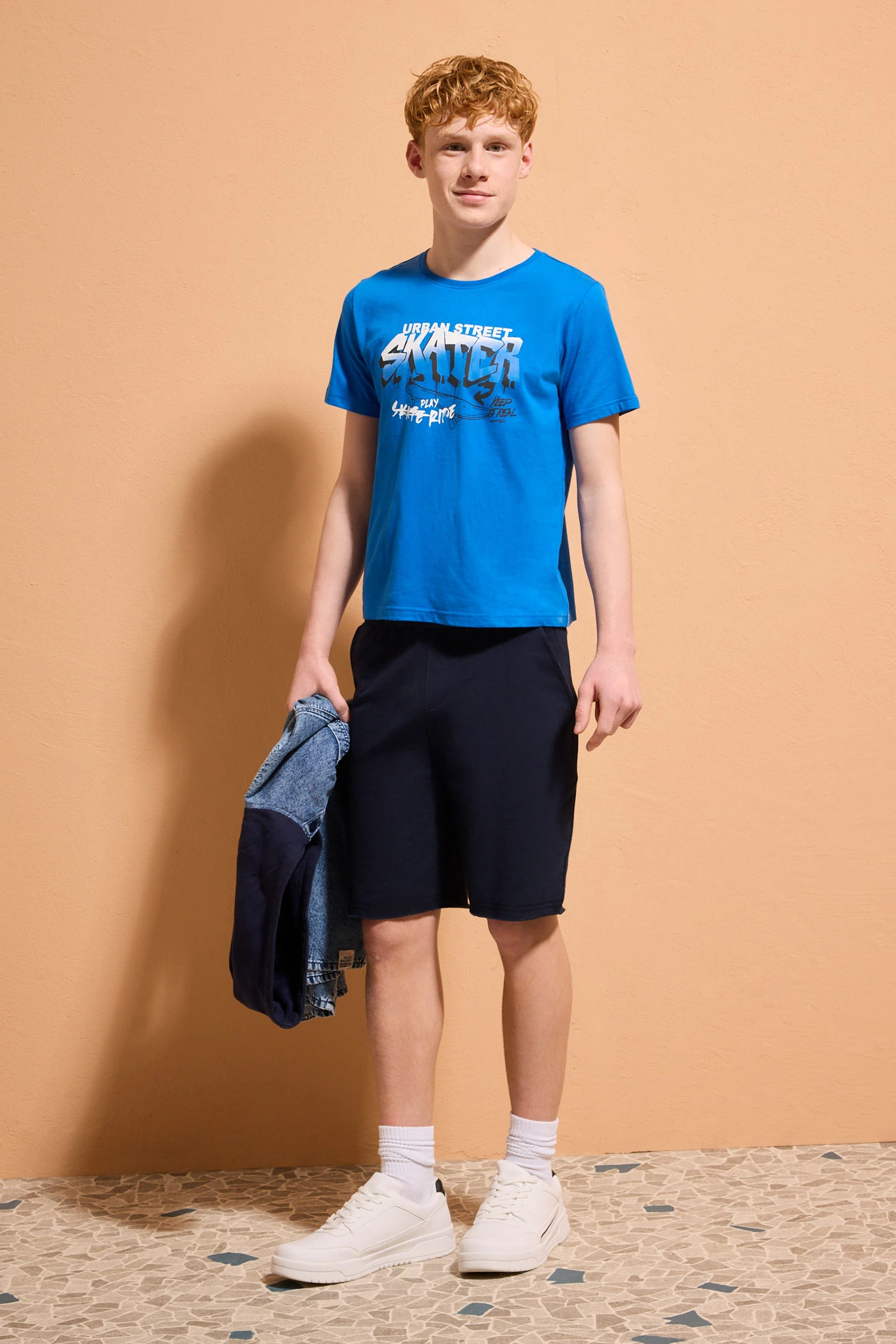 Tricou din bumbac organic 100% (set/3 buc.) • albastru-azur+alb+bej nisipiu cu imprimeu • magazin bonprix