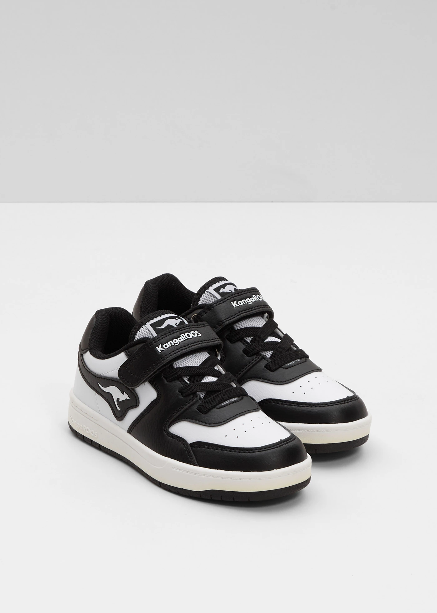 Sneakers Kangaroos • noir/blanc • Boutique bonprix