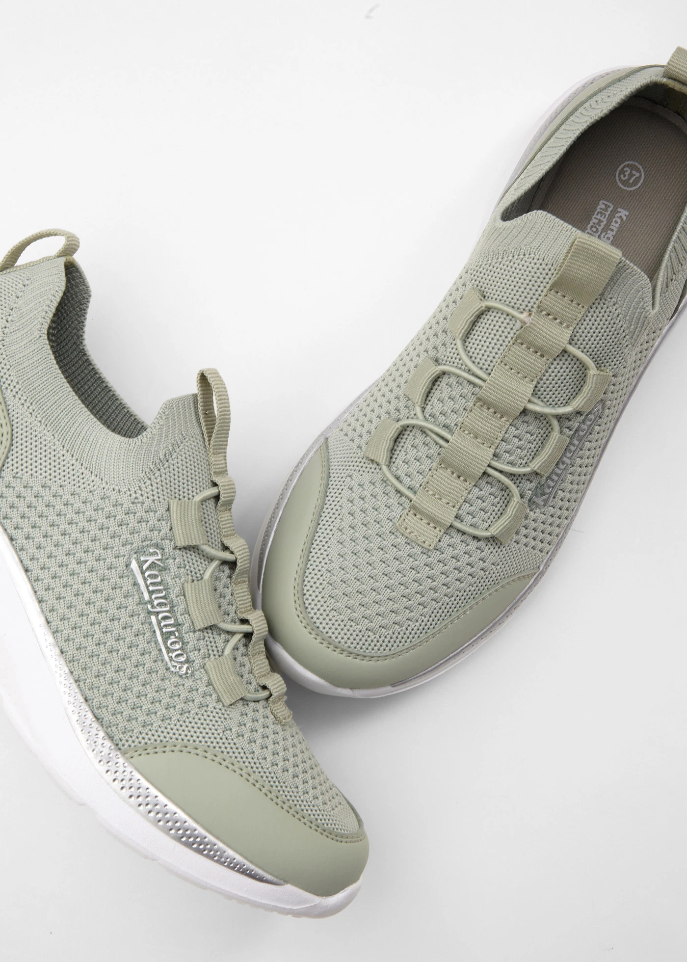 Sneakers à enfiler Kangaroos avec mémoire de forme • vert sauge • Boutique bonprix