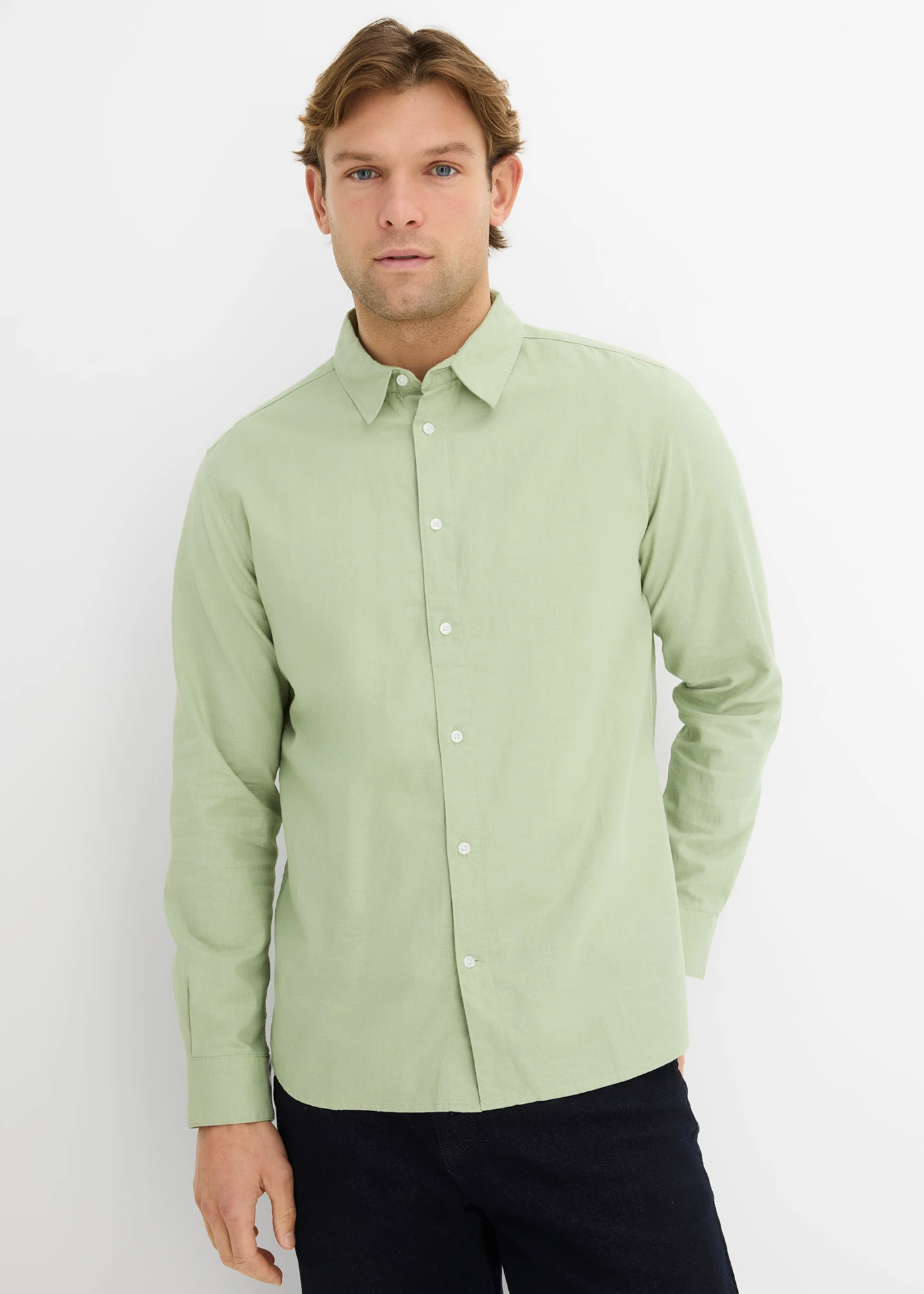 Chemise manches longues en lin mélangé rafraîchissant, coupe moderne • vert pâle • Boutique bonprix