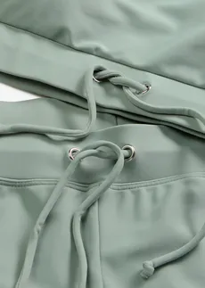 Bikini brassière et shorty (ens. 2 pces) • gris vert • Boutique bonprix