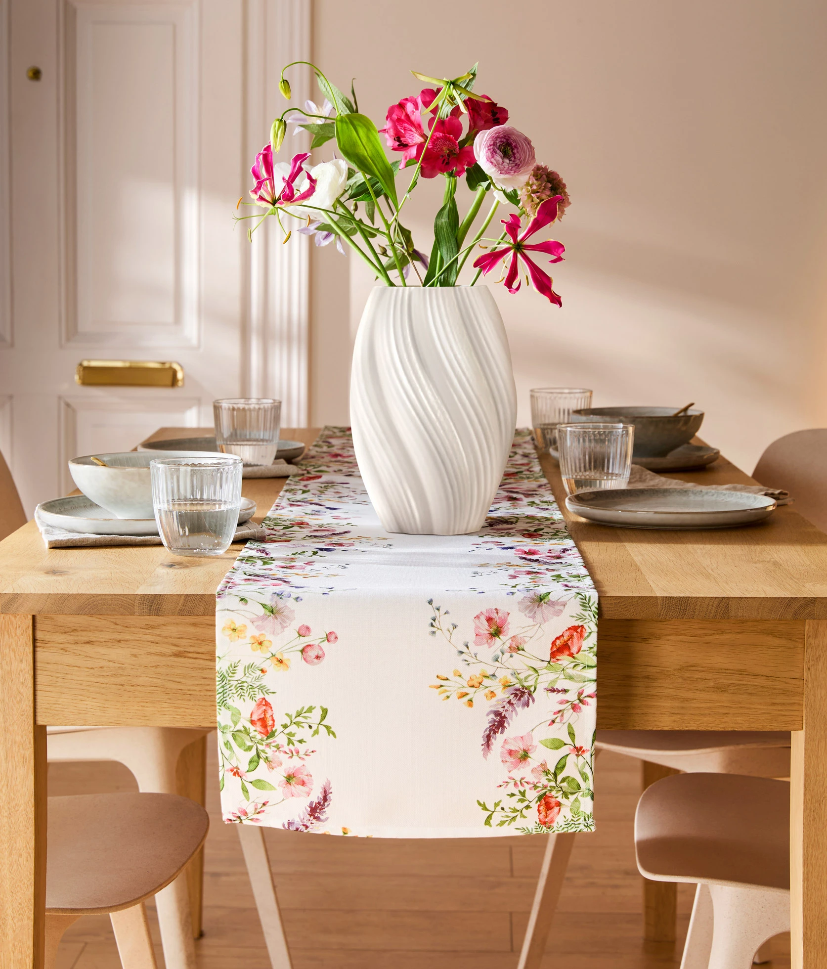 Tafelloper met bloemenprint • meerkleurig wit • bonprix online shop