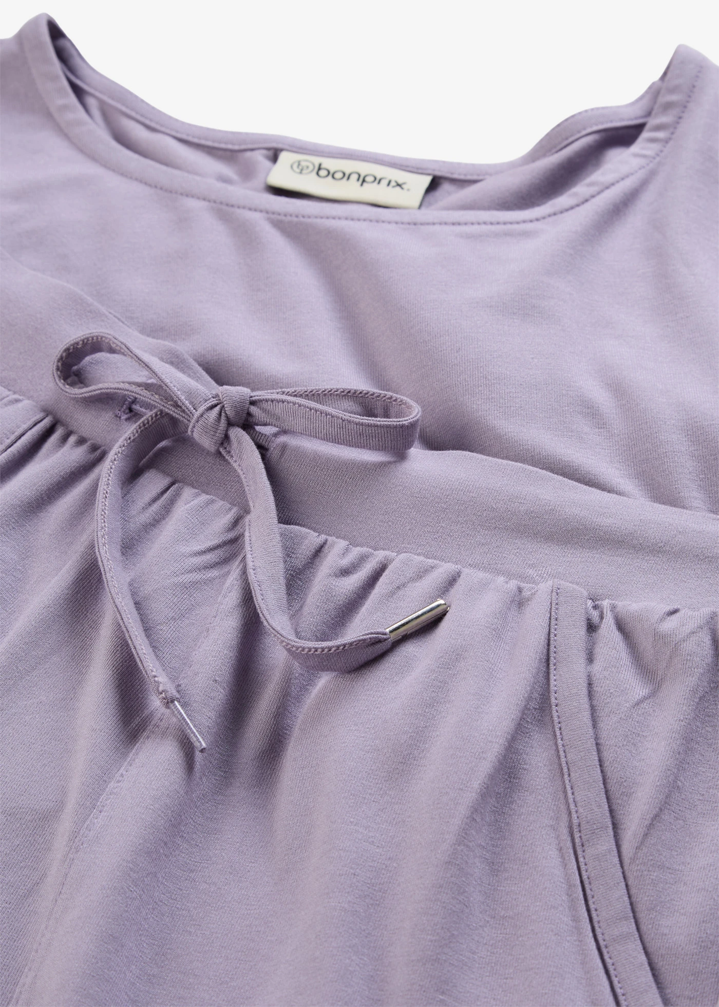 Bluză și pantaloni scurți din amestec moale de viscoză (set/2 piese) • violet fumuriu • magazin bonprix