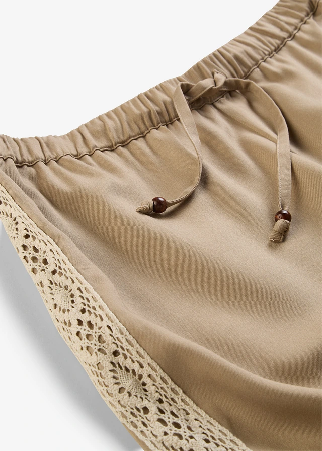 Wijde broek van soepele viscose • rietbeige • product-page.page-title-suffix