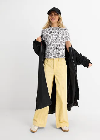 Tricou scurt din material cu bumbac • alb-negru înflorat • magazin bonprix