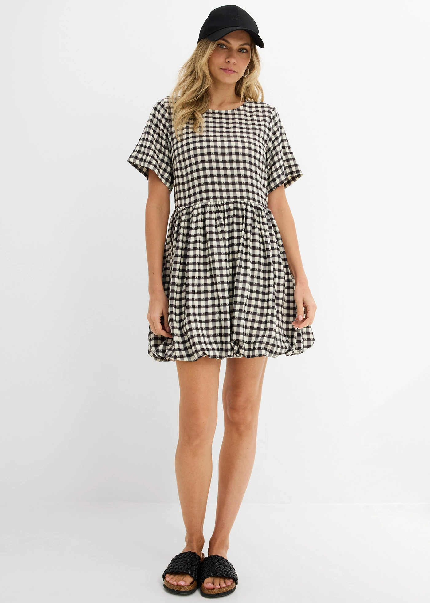 Rochie scurtă cu Bubblehem • negru/alb cadrilat • magazin bonprix