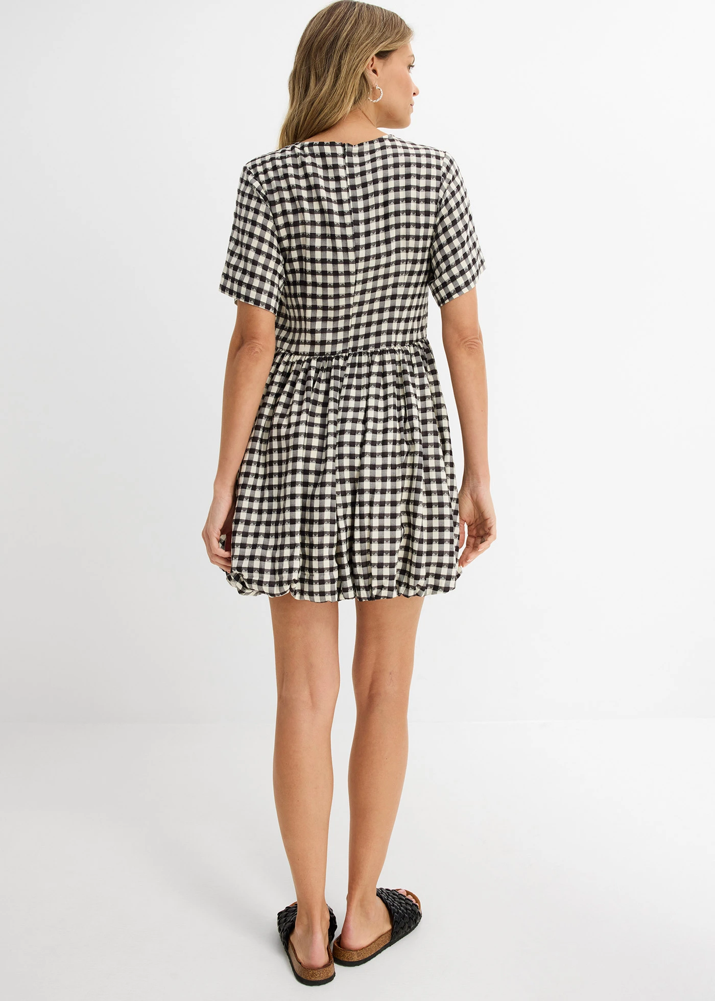 Robe courte base boule • noir blanc carreaux • Boutique bonprix