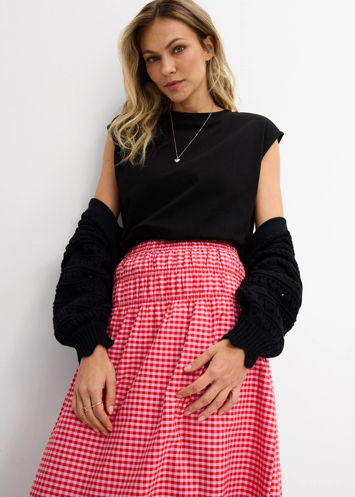 Fustă maxi din material elastic cu bumbac • roz-roșu-căpșună cadrilat • magazin bonprix