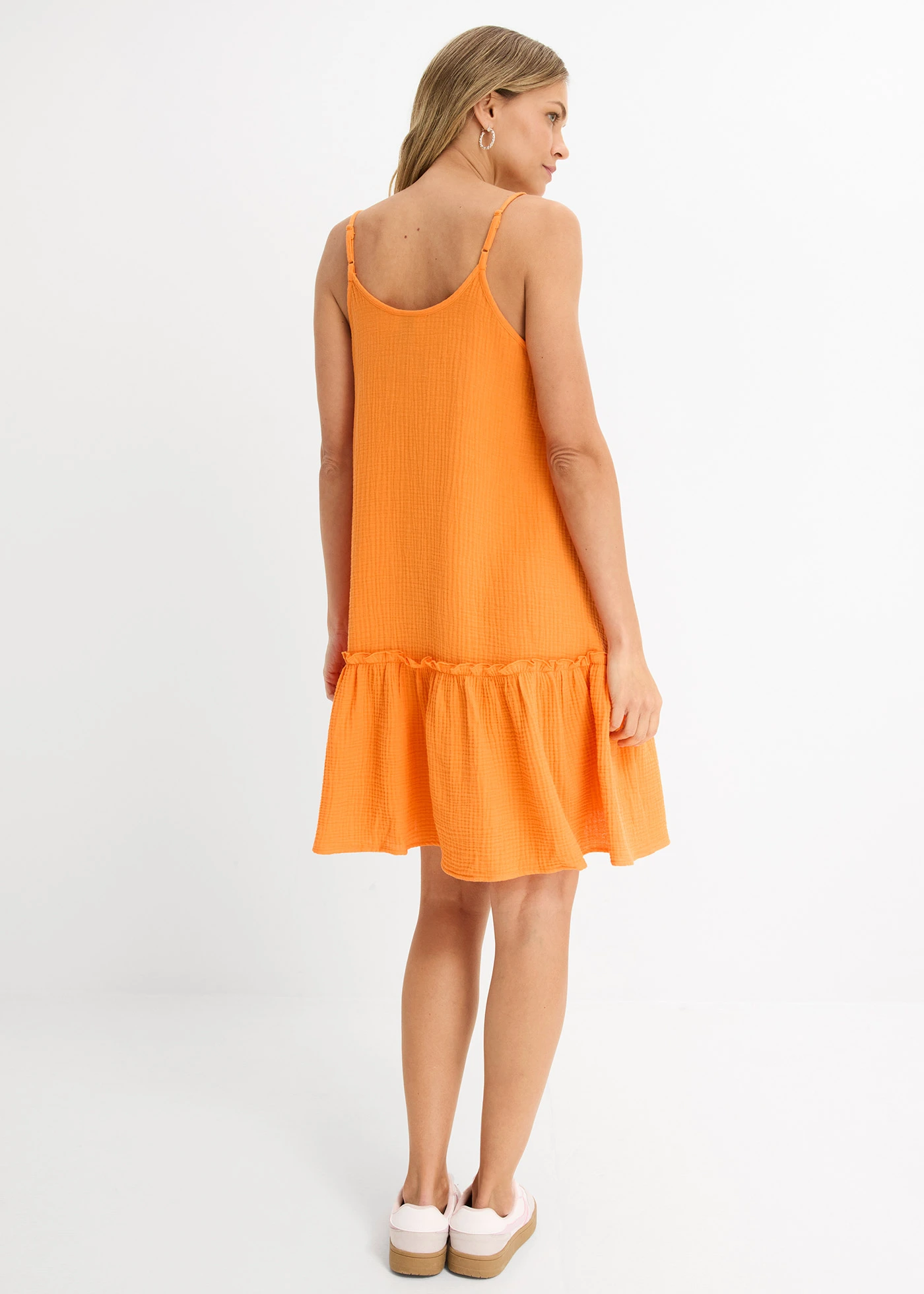 Robe à fines bretelles en gaze de coton • orange vif • Boutique bonprix