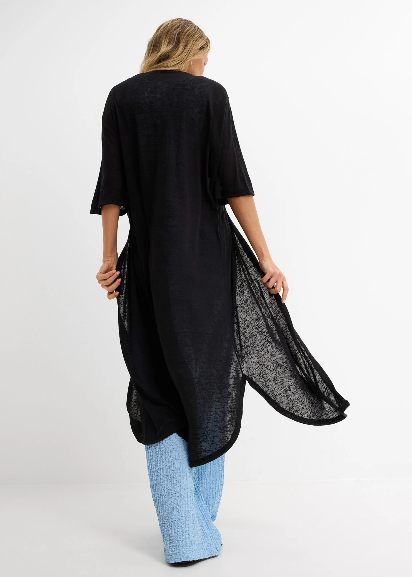 Mantou tricotat cu aspect de in • negru • magazin bonprix