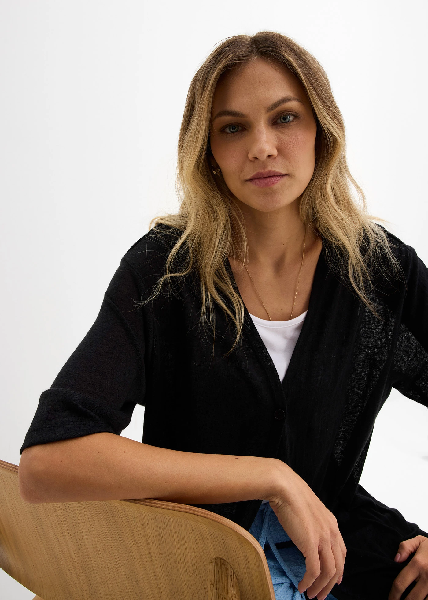 Long gilet en maille aspect lin • noir • Boutique bonprix