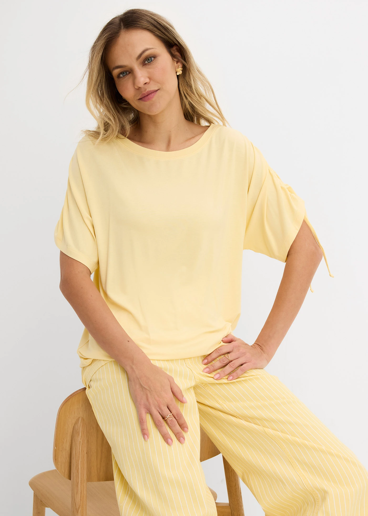 Bluză din viscoză fluidă • galben pastel • magazin bonprix