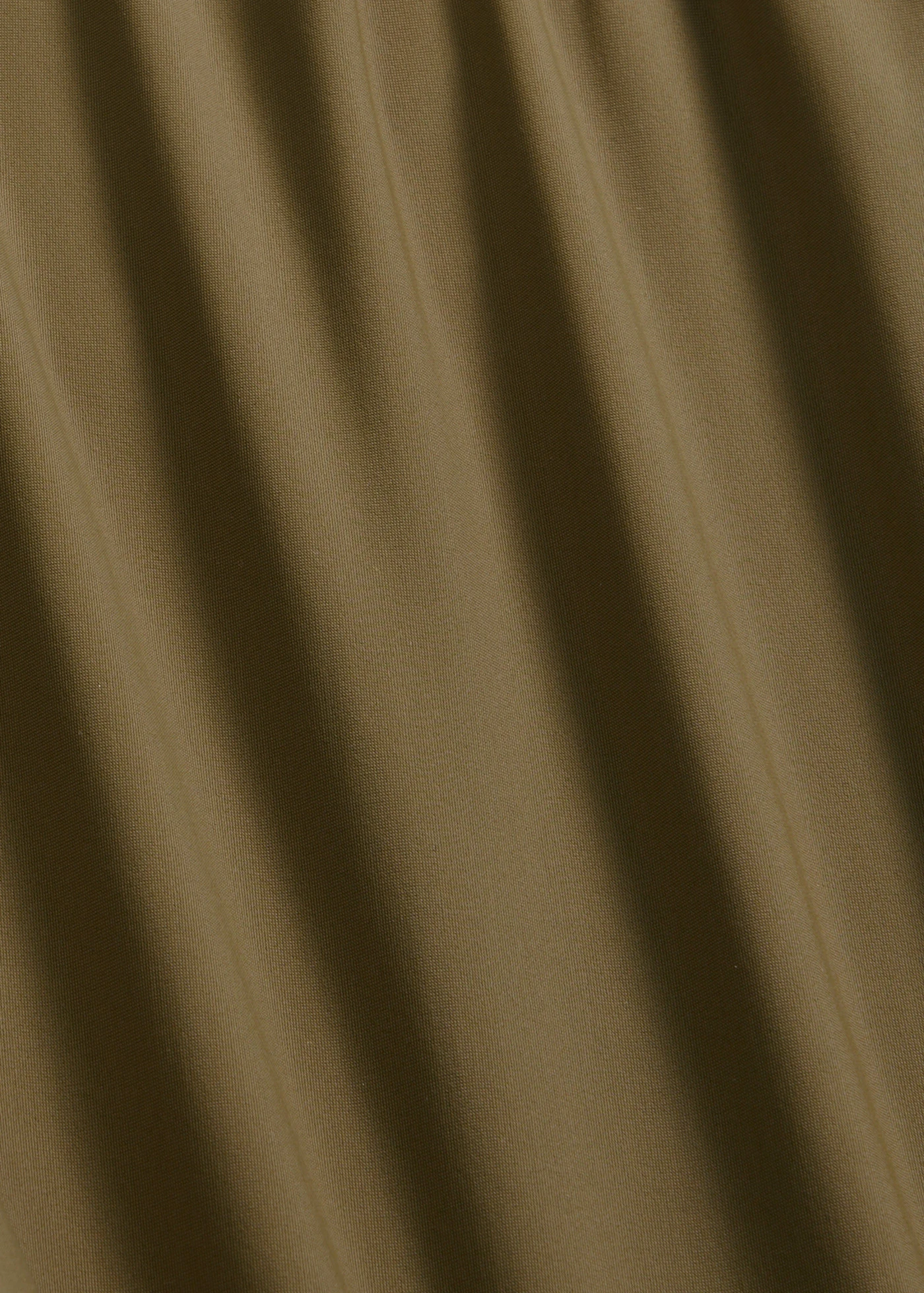 Alakformáló bikini alsó enyhe formáló hatással • sötét olívazöld • bonprix áruház