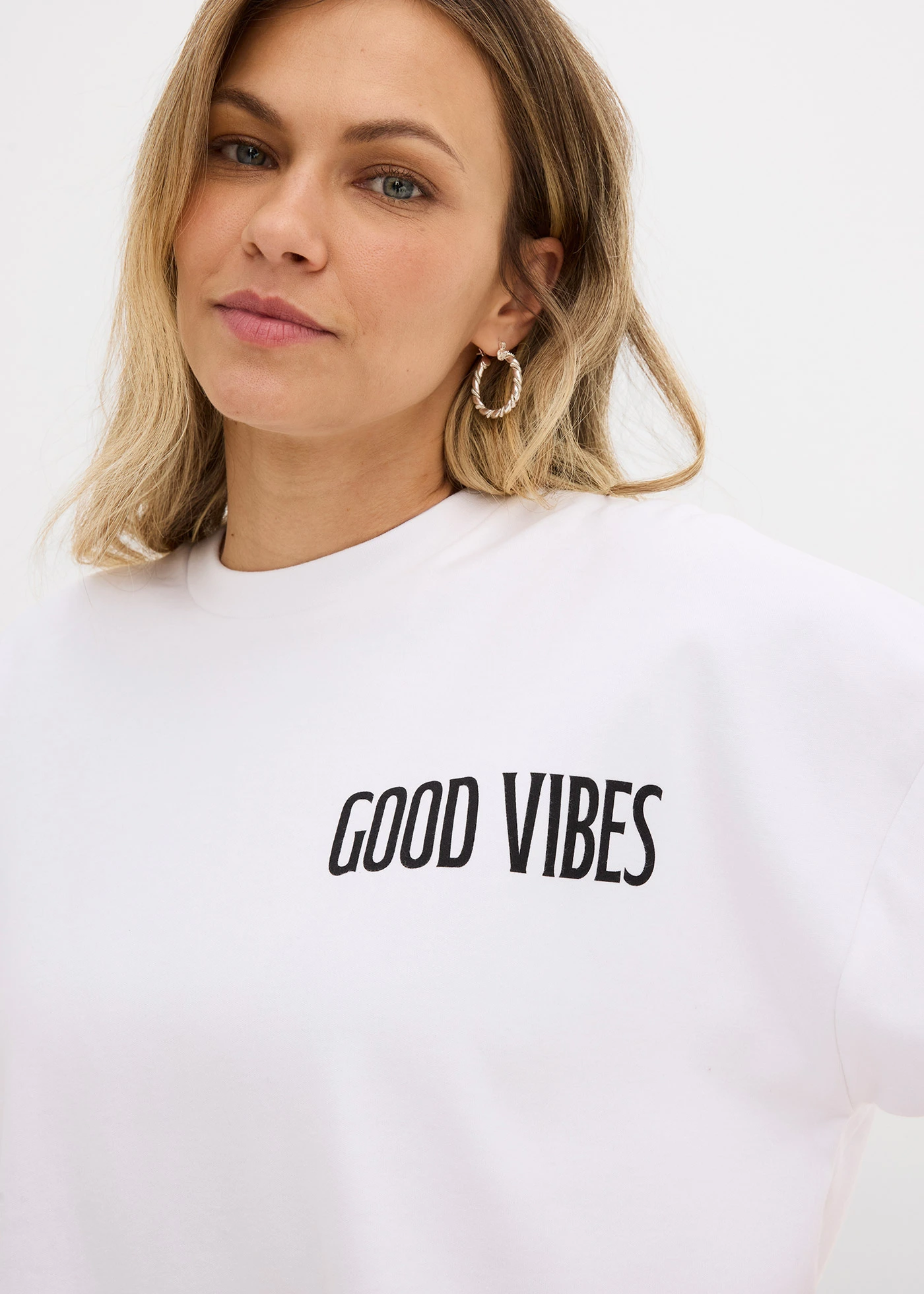 Bő póló tiszta bio-pamutból • fehér/fekete • bonprix áruház