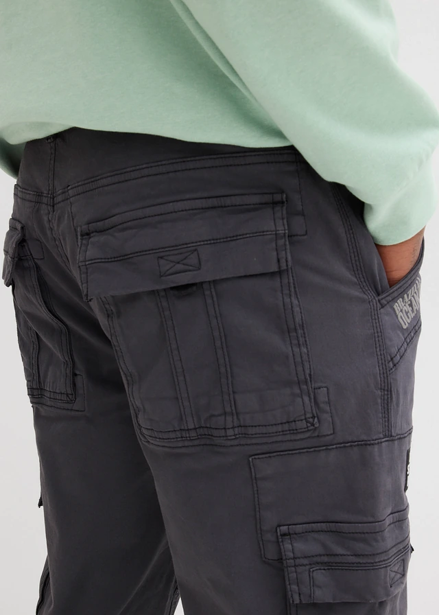 Bermude lungi cu buzunare cargo, Regular Fit • gri, cu imprimeu • magazin bonprix