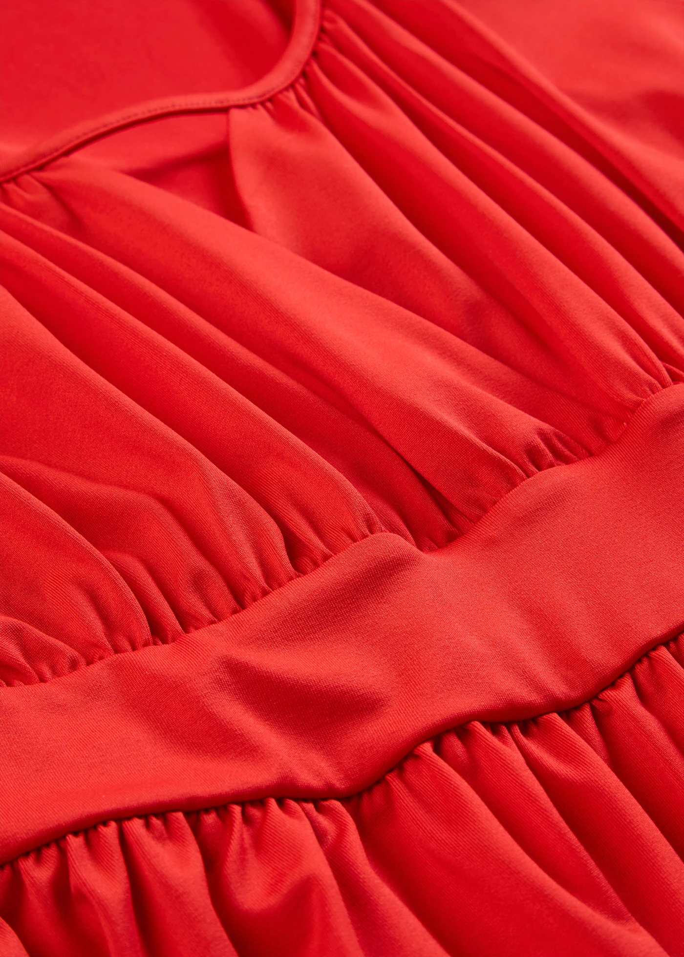 Robe courte à volant • fraise • Boutique bonprix