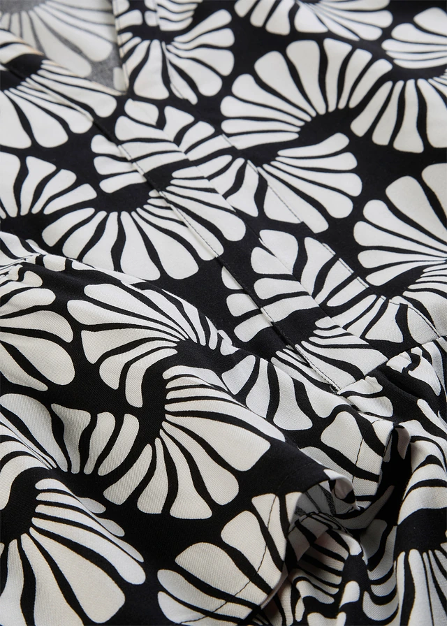 Tuniekjurk van soepele viscose • wolwit-zwart grafische print • product-page.page-title-suffix