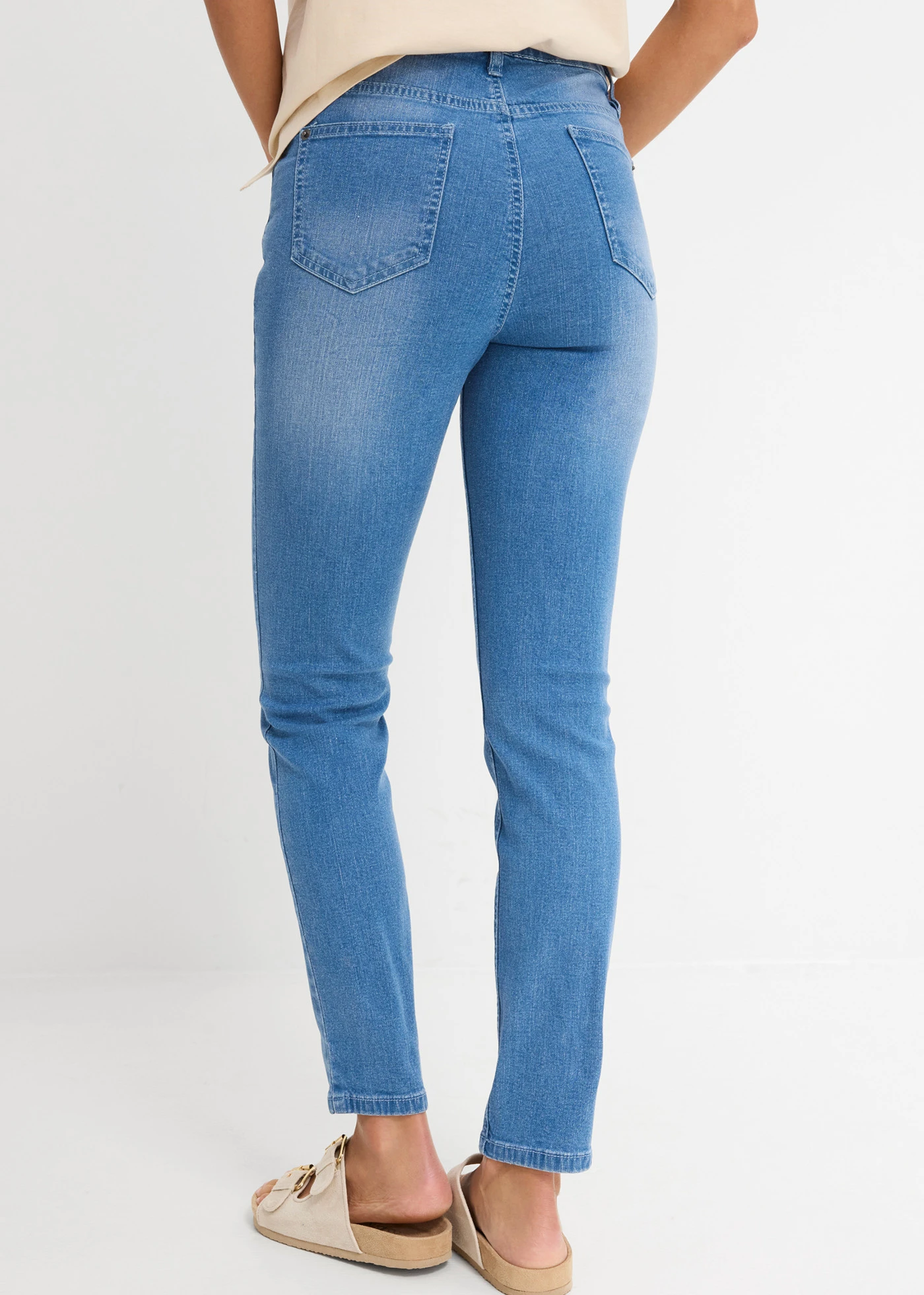 Jeansy ze stretchem, skinny, high waist, cropped • jasnoniebieski denim "used" • sklep bonprix