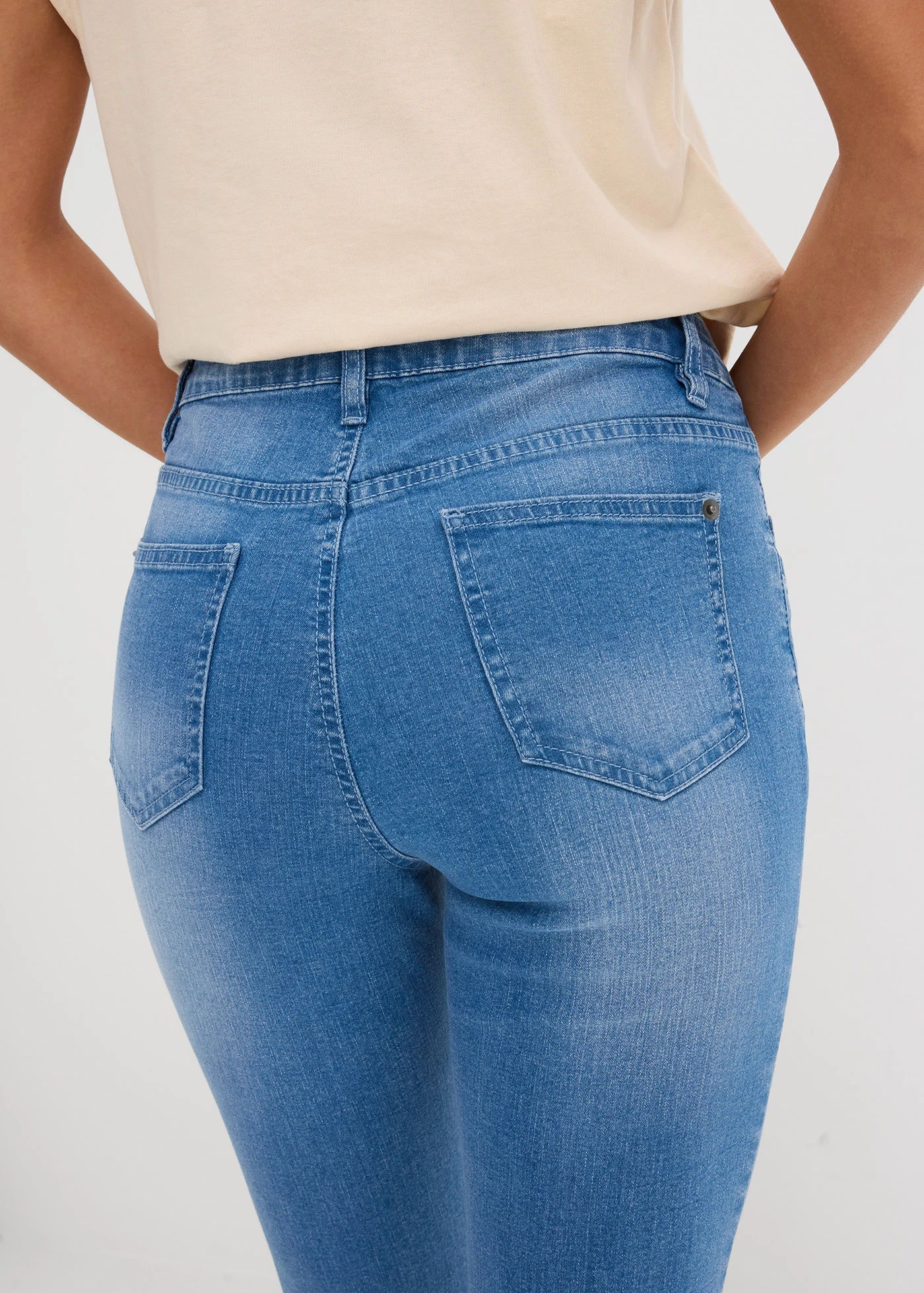 Skinny jeans, high waist, cropped • lichtblauw denim used • bonprix online shop