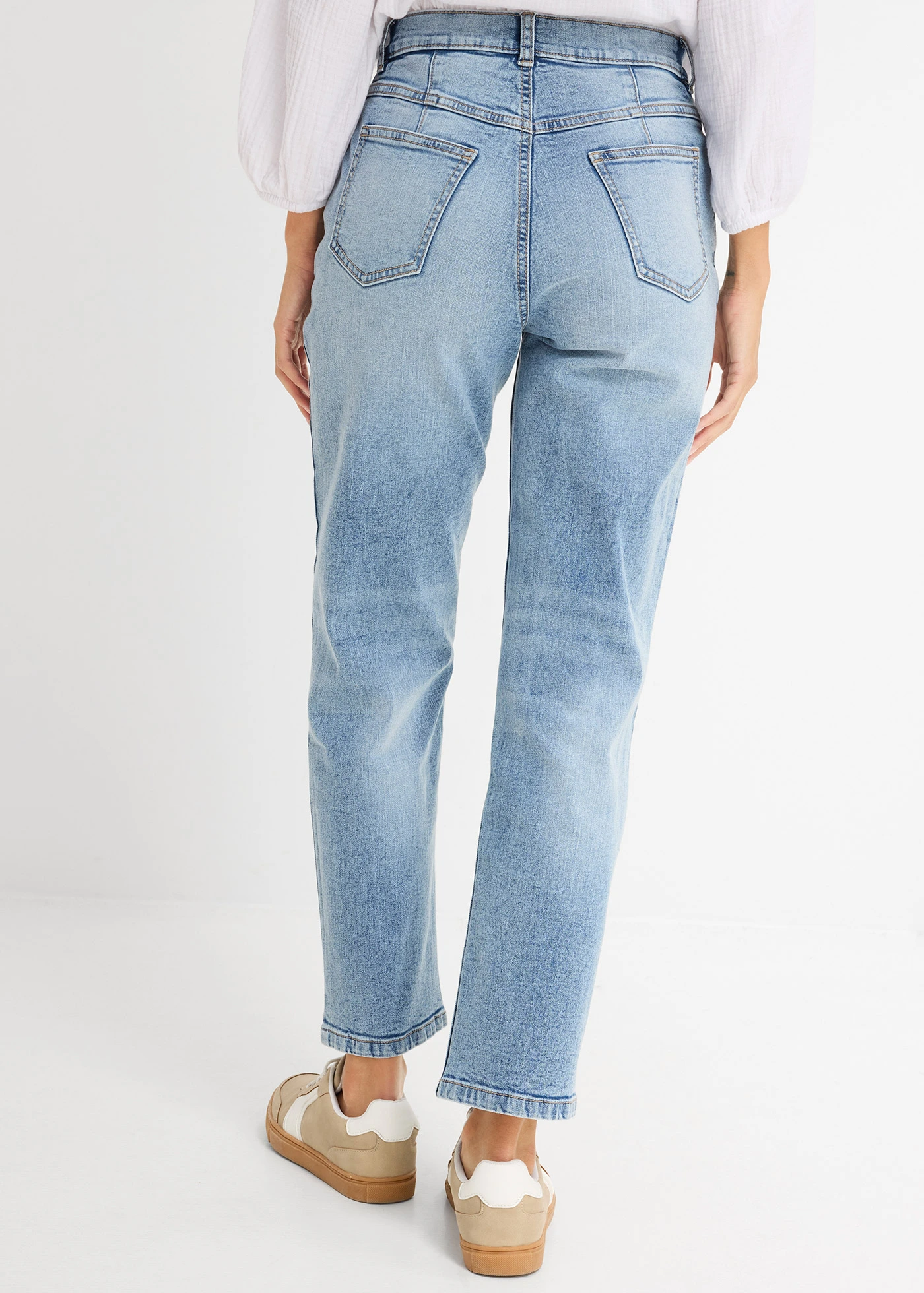 Blugi Loose, Straight, High Waist, cropped • bleu denim uzat • magazin bonprix