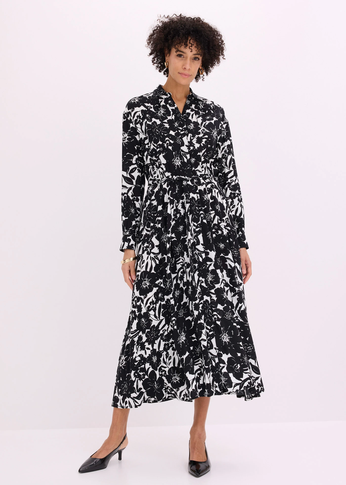 Robe-chemise en viscose • noir-écru • Boutique bonprix