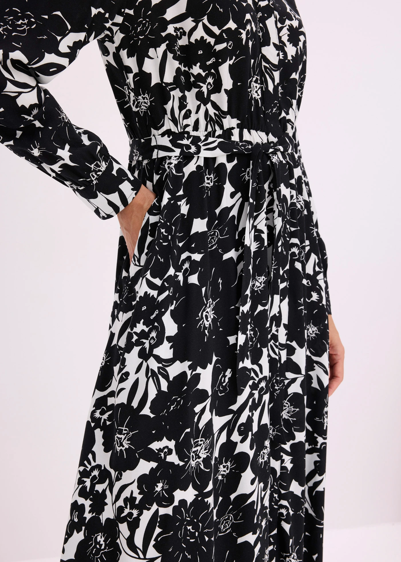 Overhemdjurk van viscose • zwart/wolwit • bonprix online shop