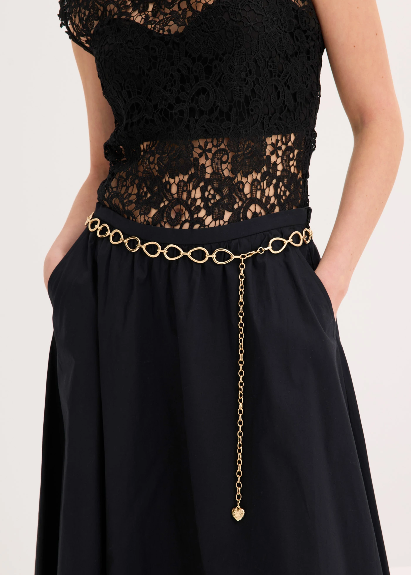 Ceinture chaîne en métal • couleur dorée • Boutique bonprix