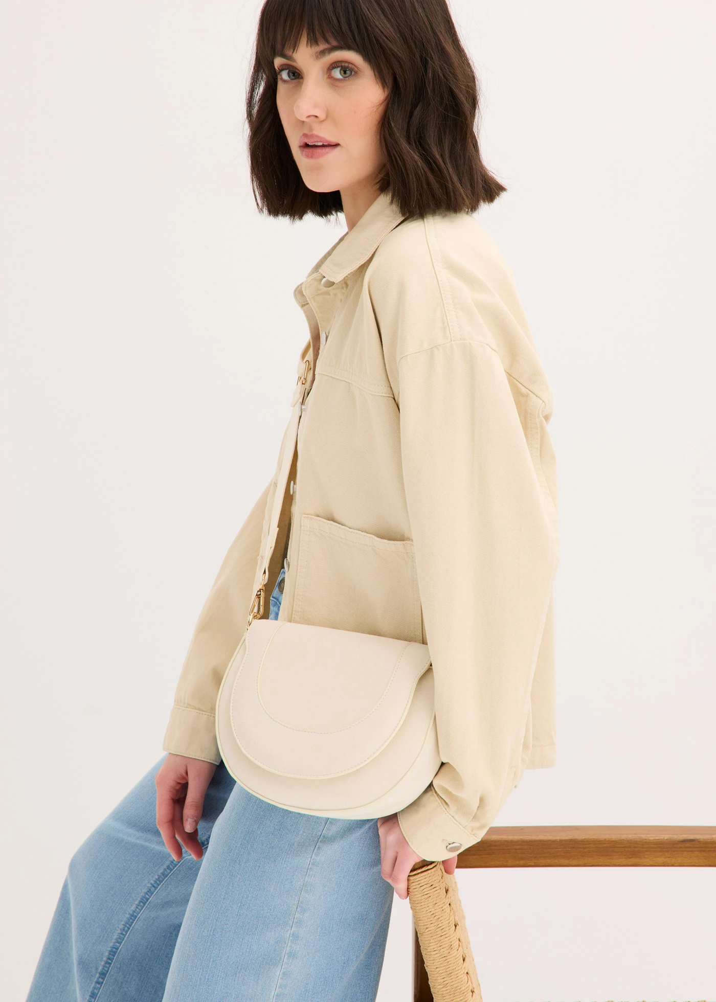 Schoudertas met sierstiksels • lichtsand • bonprix online shop