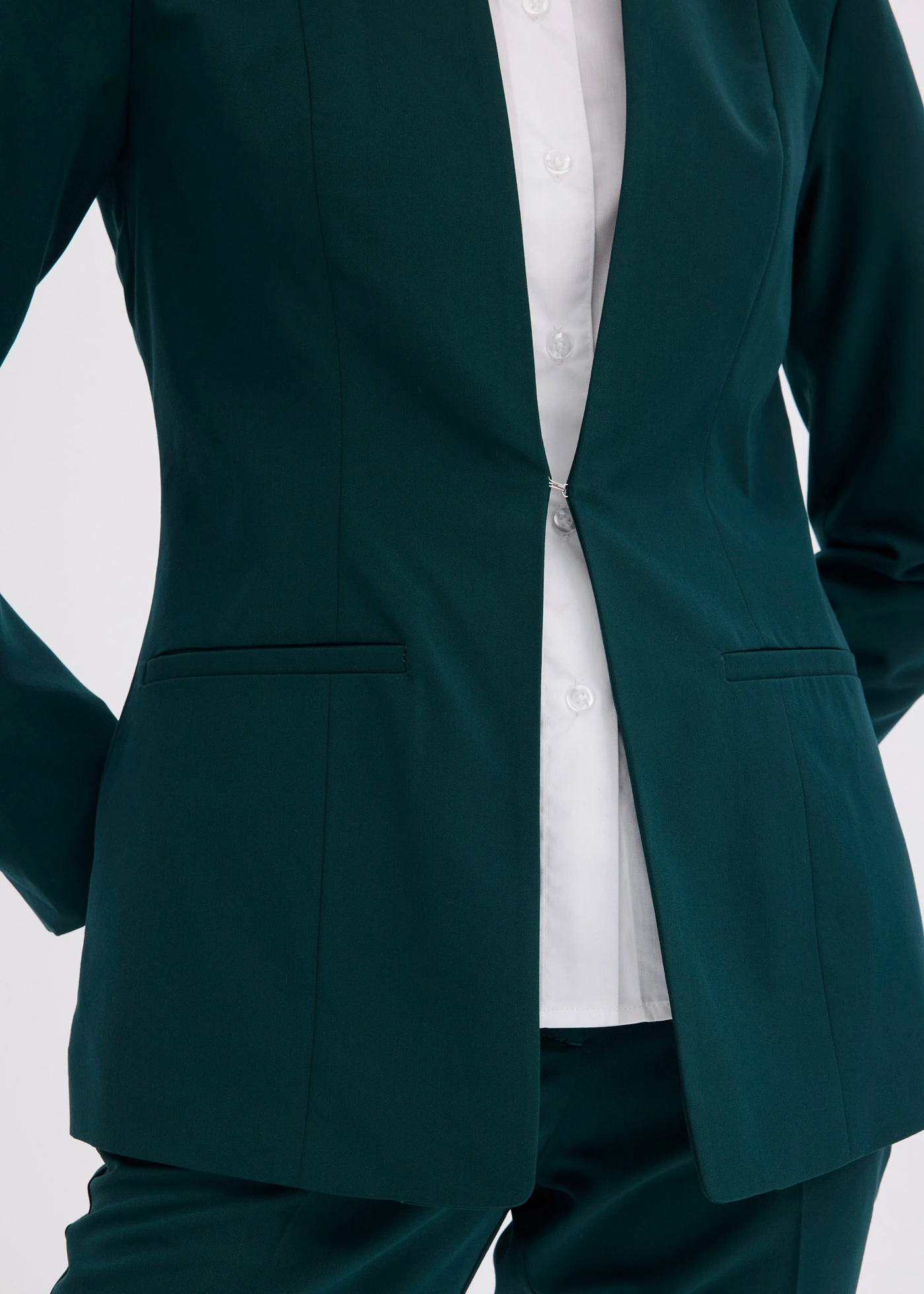 Costum cu pantaloni (set/2 piese) • verde profund • magazin bonprix