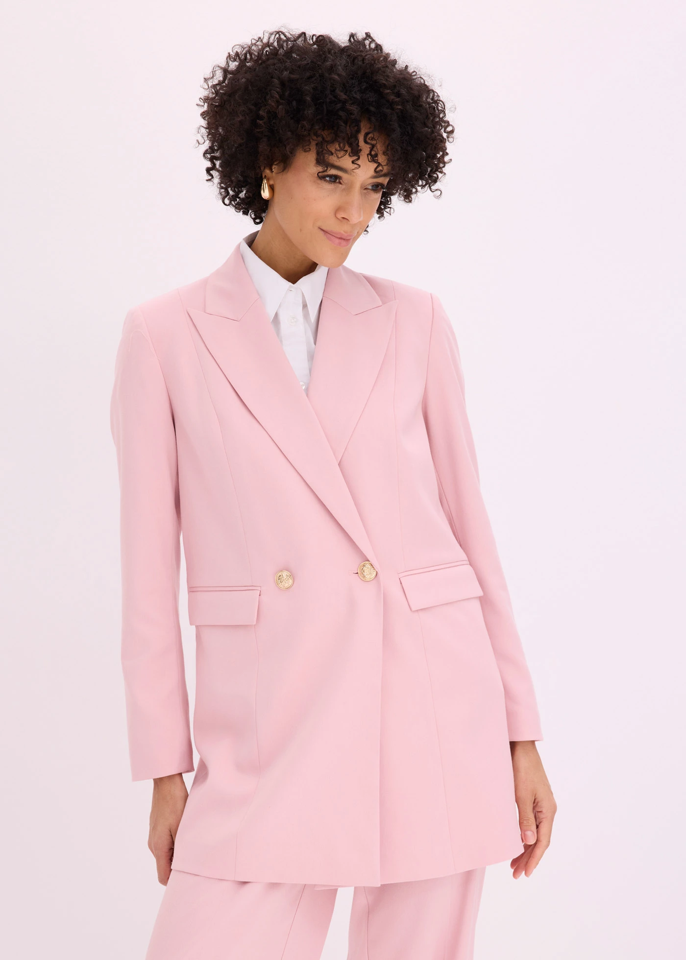 Sacou lung cu nasturi decorativi • roz cenușiu • magazin bonprix