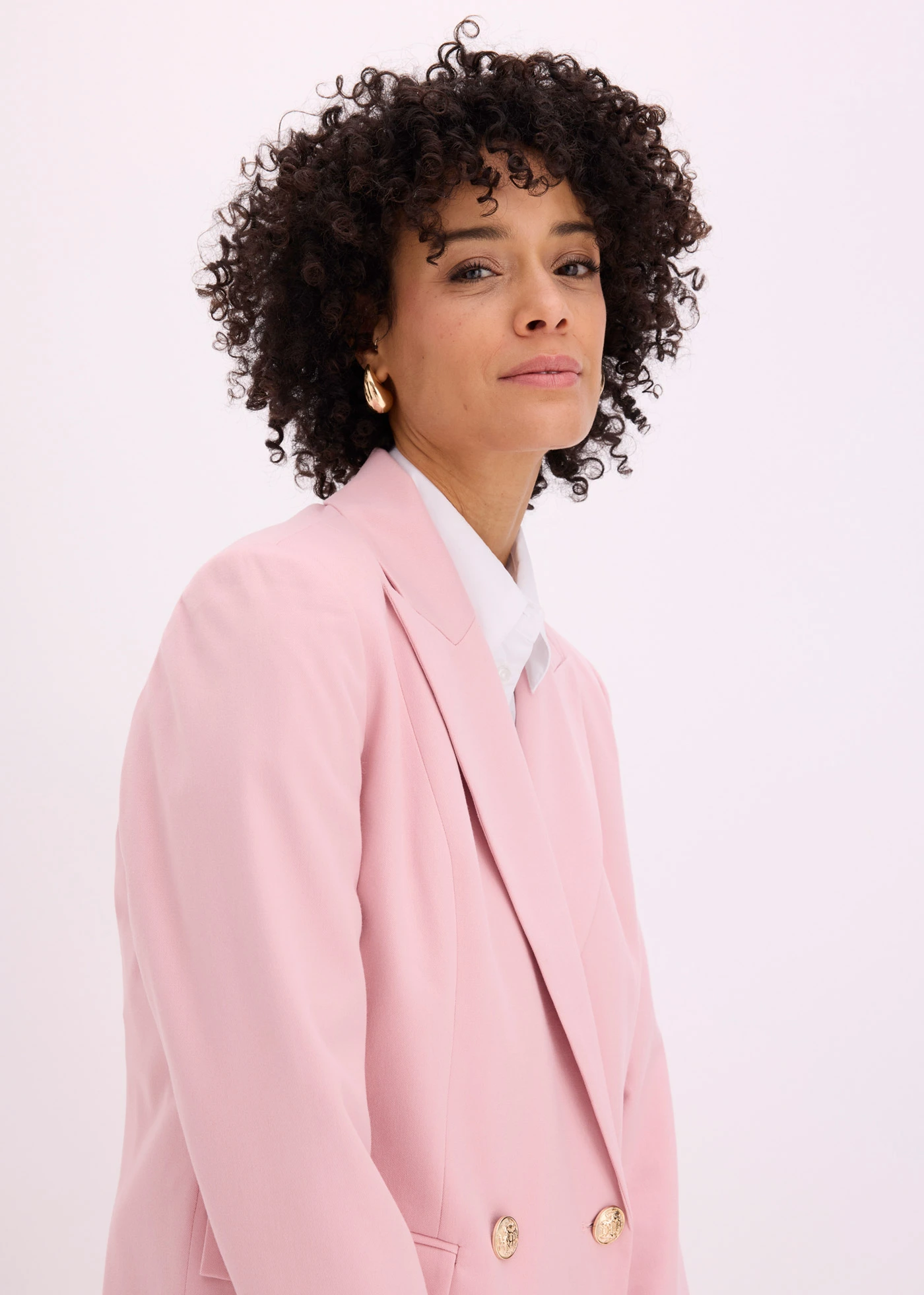 Sacou lung cu nasturi decorativi • roz cenușiu • magazin bonprix